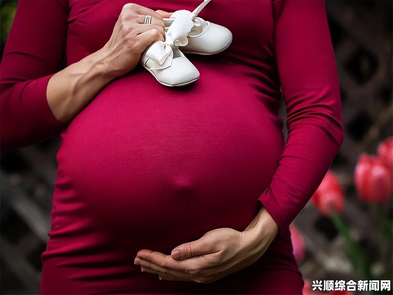 少女泉桃花露水润玻尿酸的作用是什么？为什么它能改善肌肤水润度？探秘其成分与效果的奥秘