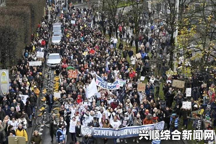 欧洲多地掀起反游客示威游行，旅游业管控措施加码应对