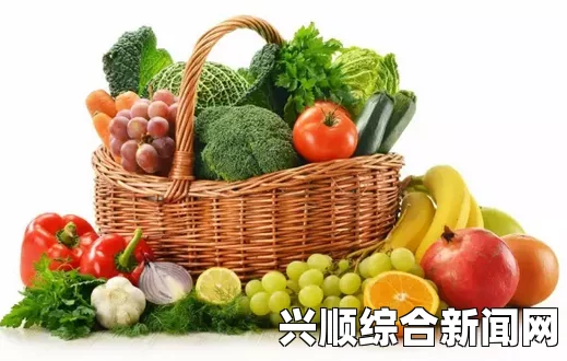 健康饮食的完美组合：香蕉、苹果、草莓与丝瓜，打造绿色巨人能量餐