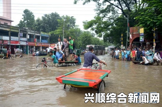 孟加拉国达卡市遭遇严重内涝，该国受降雨洪涝影响民众超过90万