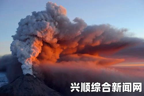 与死神擦肩而过，澳大利亚摄影师近距离拍摄火山爆发的壮丽瞬间