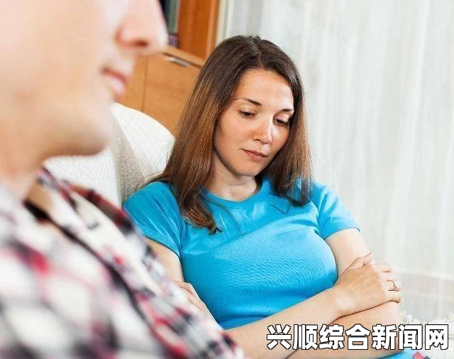 如何平衡家庭伦理：年轻漂亮的岳母与女婿之间的关系该如何处理？