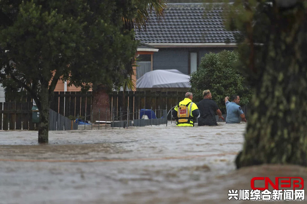 近日，新西兰南岛遭受罕见强降雨袭击，引发严重洪水灾害。多个城市陷入紧急状态，居民生活受到严重影响。本文将介绍此次洪水事件的背景、影响及应对措施，并回答相关问题。