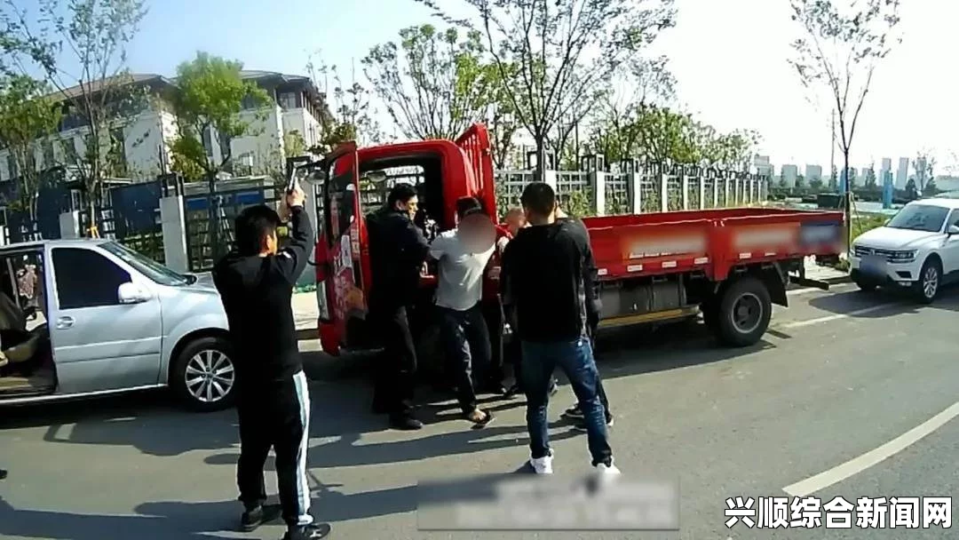 震惊！埃及发生暴力事件，三名蒙面男子向警车开枪射击，导致五名警察不幸身亡。这一事件再次引发人们对社会治安问题的关注。