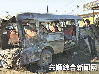 旅游大巴在秘鲁首都附近翻车，造成惨重伤亡