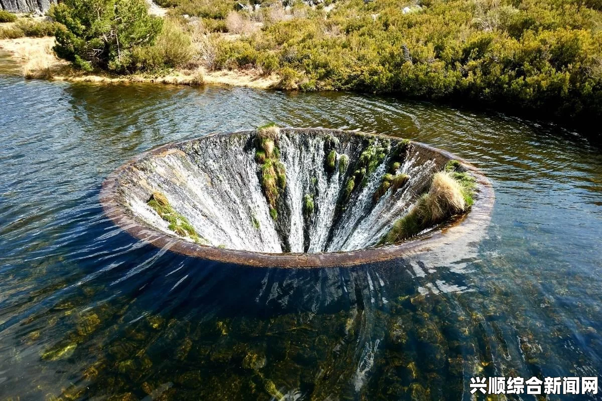 葡萄牙湖面惊现神秘地球破洞——探索未知世界的又一谜题