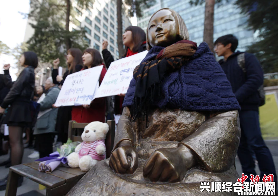 寒冬中的坚守，韩大学生守护慰安妇像的决心