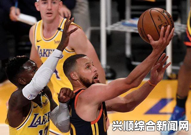 余文乐现身NBA中国赛 自诩是NBA中国赛忠实球迷