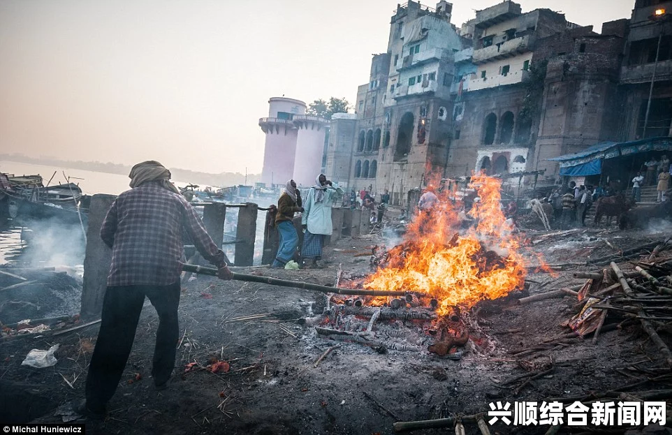 实拍，恒河沿岸火葬现场图片 求解脱盼重生