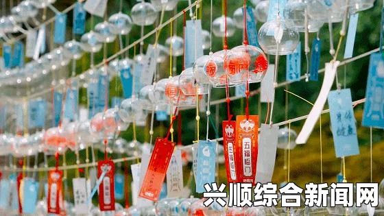 枫与铃的多重象征：从自然到情感的深刻解读——探寻生命中的色彩与声音交织