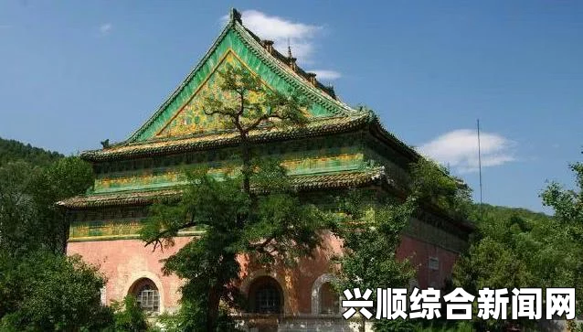 欧亚大观大鲁阁和鲁班阁哪个更值得一游：深入分析两者建筑风格与参观体验，探讨文化底蕴与游客反馈