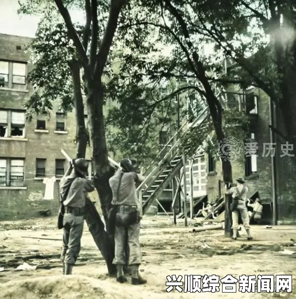 疑惑场面：一群黑人围住一个白人——背后隐藏的含义是什么？探讨种族关系与社会心理的复杂性_免费入口尽在这里